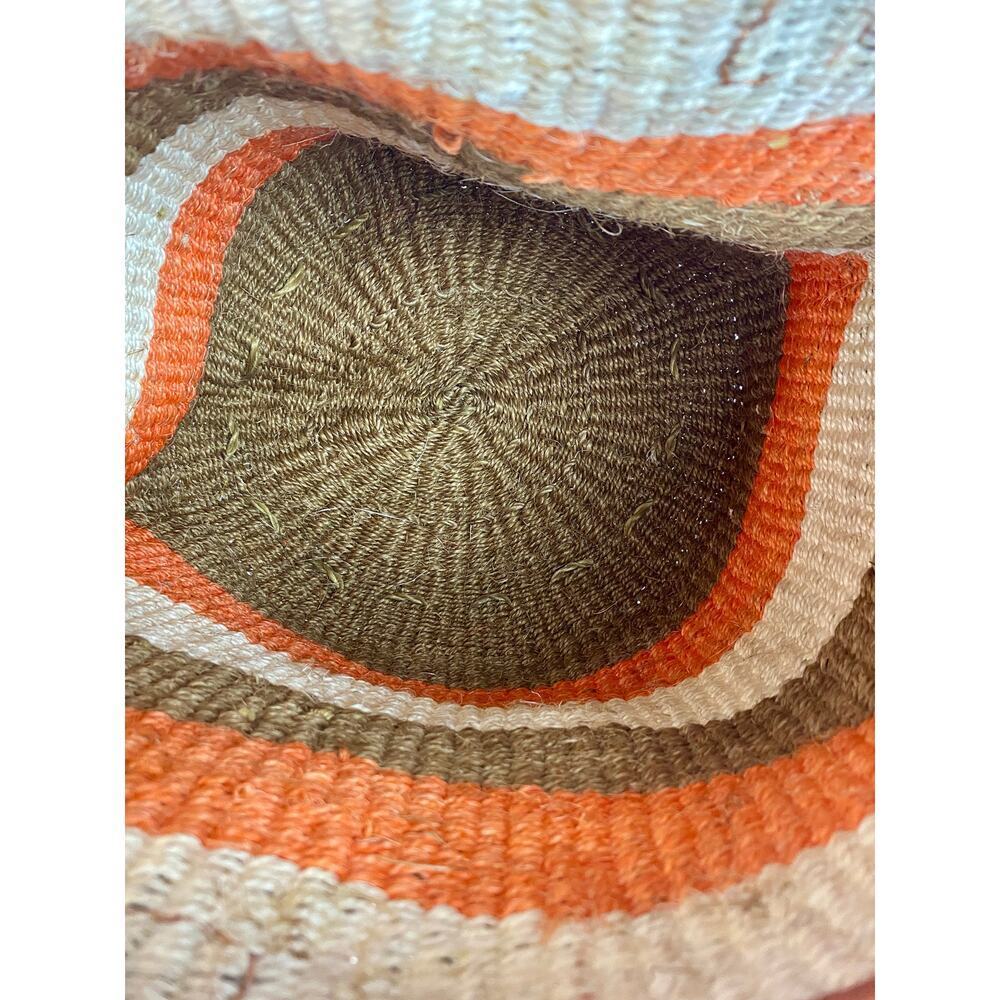 NWOT Kenyan Baobab Wicker Tote/Basket w/leather handles - Picture 3 of 3